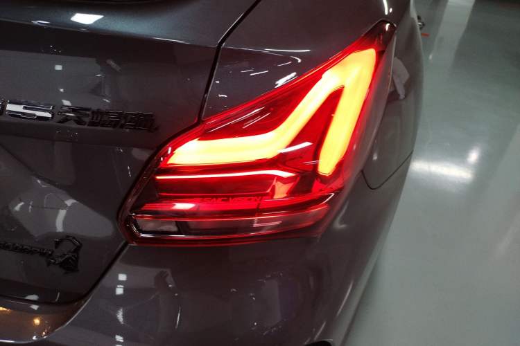 Used MG 5 Scorpio 2022 1.5T Trophy Sport Flagship Edition Right Rear Taillight