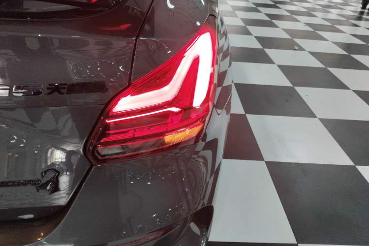 Used MG 5 Scorpio 2022 1.5T Trophy Sport Flagship Edition Right Rear Taillight
