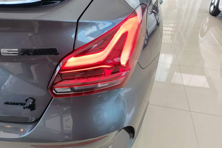 Used MG 5 Scorpio 2022 1.5T Trophy Sport Flagship Edition Right Rear Taillight