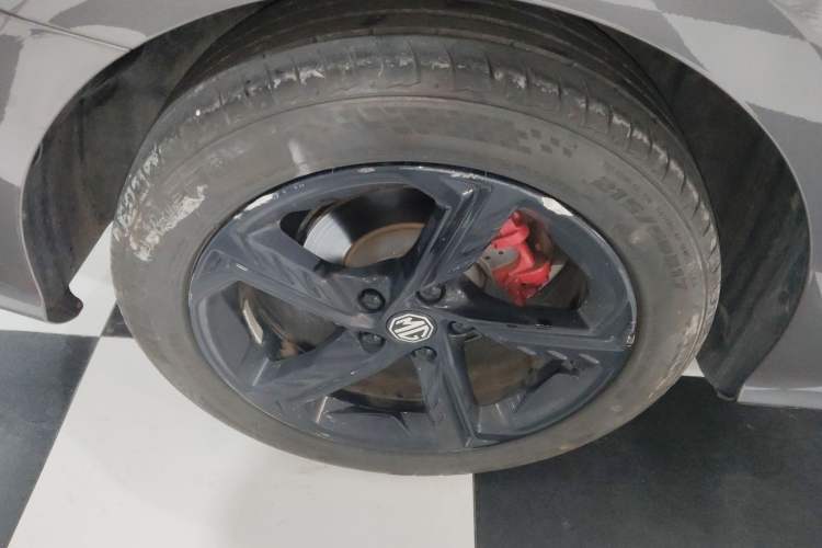 Used MG 5 Scorpio 2022 1.5T Trophy Sport Flagship Edition Right Rear Wheel Hub