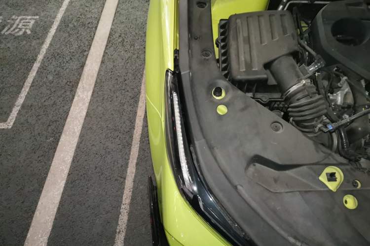 Used MG 5 Scorpio 2022 1.5T Trophy Sport Flagship Edition Engine Bay Right