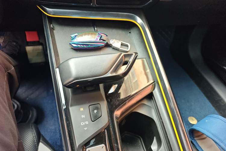 Used MG 5 Scorpio 2022 1.5T Trophy Sport Flagship Edition Gear Lever