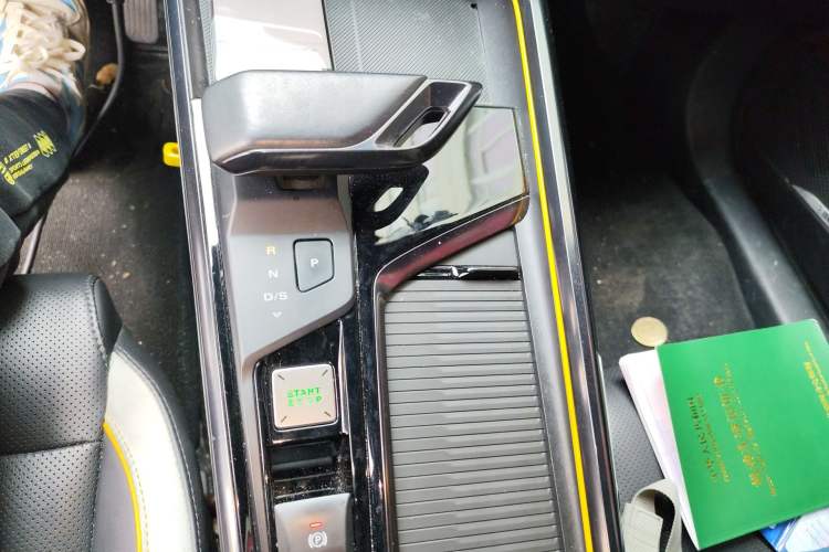 Used MG 5 Scorpio 2022 1.5T Trophy Sport Flagship Edition Gear Lever