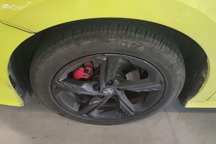 Used MG 5 Scorpio 2022 1.5T Trophy Sport Flagship Edition Left Front Wheel Hub