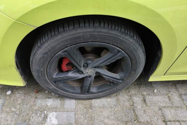 Used MG 5 Scorpio 2022 1.5T Trophy Sport Flagship Edition Left Front Wheel Hub