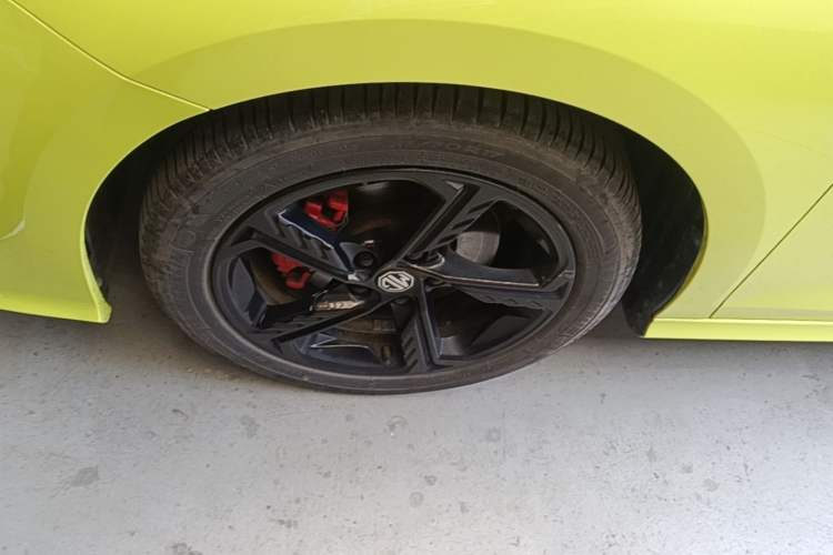 Used MG 5 Scorpio 2022 1.5T Trophy Sport Flagship Edition Left Front Wheel Hub