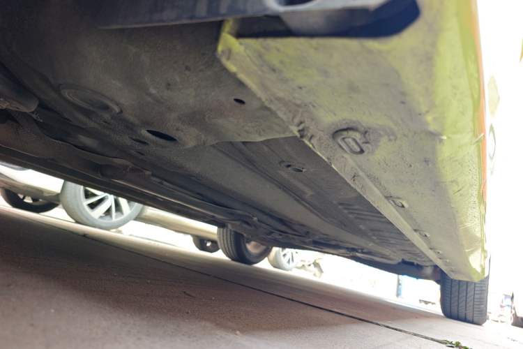 Used MG 5 Scorpio 2022 1.5T Trophy Sport Flagship Edition Left Side Sill