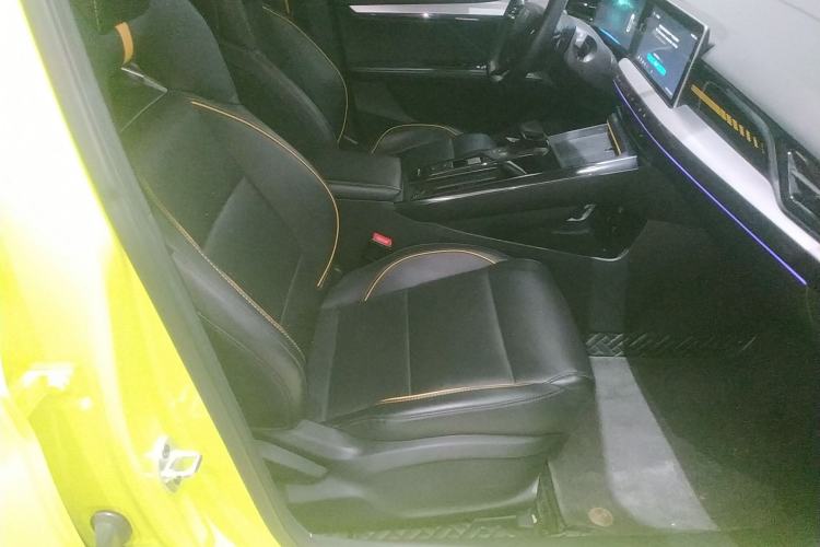 Used MG 5 Scorpio 2022 1.5T Trophy Sport Flagship Edition Right Front Seat