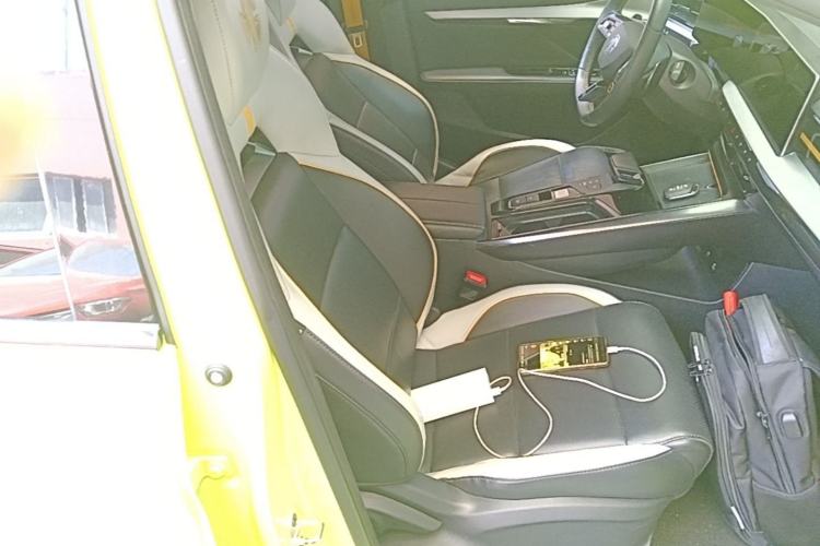 Used MG 5 Scorpio 2022 1.5T Trophy Sport Flagship Edition Right Front Seat