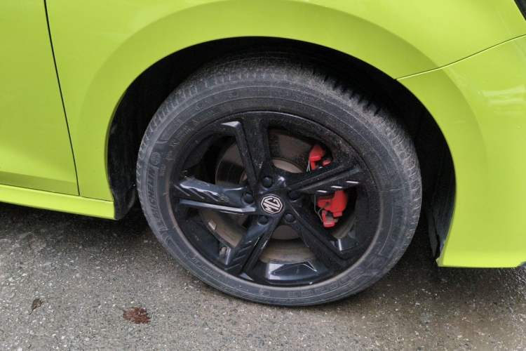 Used MG 5 Scorpio 2022 1.5T Trophy Sport Flagship Edition Right Front Wheel Hub