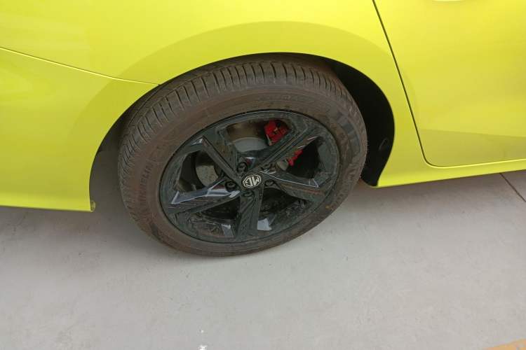 Used MG 5 Scorpio 2022 1.5T Trophy Sport Flagship Edition Right Rear Wheel Hub