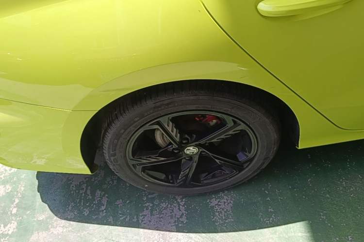 Used MG 5 Scorpio 2022 1.5T Trophy Sport Flagship Edition Right Rear Wheel Hub