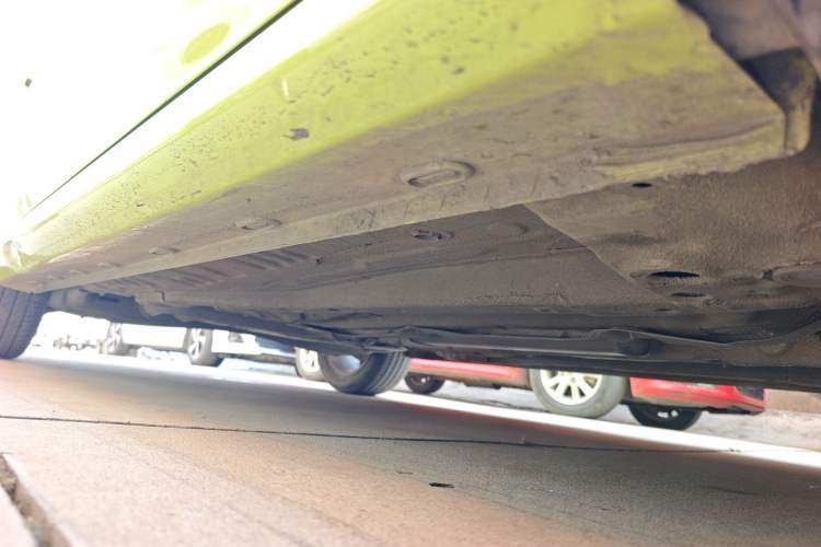 Used MG 5 Scorpio 2022 1.5T Trophy Sport Flagship Edition Right Side Sill
