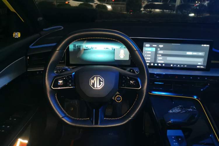 Used MG 5 Scorpio 2022 1.5T Trophy Sport Flagship Edition Steering Wheel