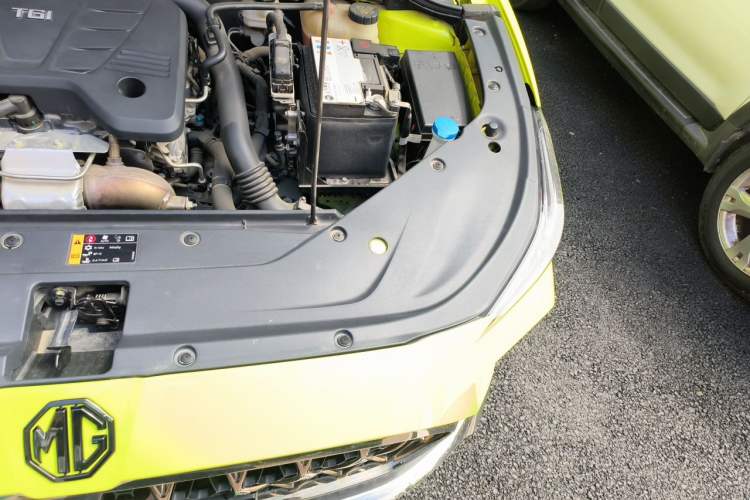 Used MG 5 Scorpio 2022 1.5T Trophy Sport Luxurious Edition Engine Bay Left