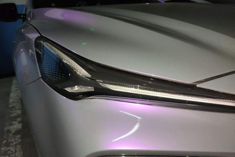 Used MG 5 Scorpio 2022 1.5T Trophy Sport Luxurious Edition Right Front Headlight