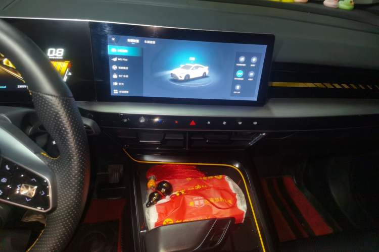 Used MG 5 Scorpio 2022 1.5T Trophy Sport Luxurious Edition Audio And AC Panel