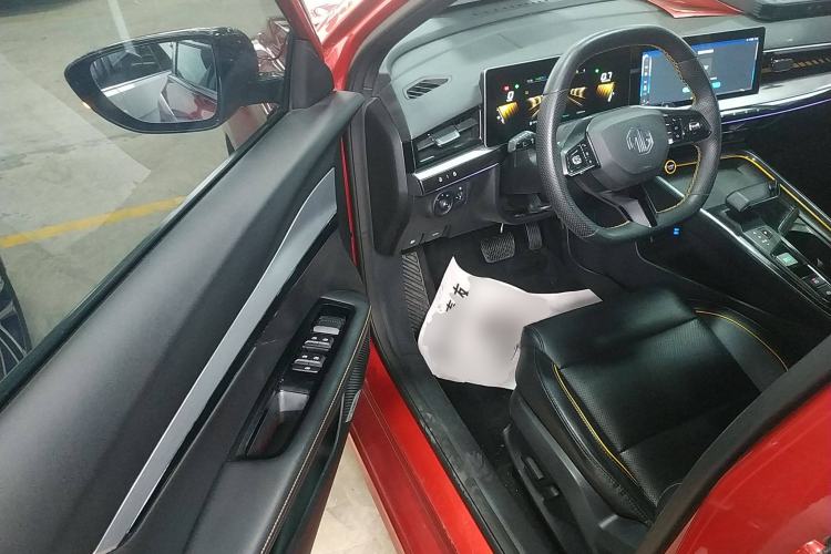 Used MG 5 Scorpio 2022 1.5T Trophy Sport Luxurious Edition Driver Seat