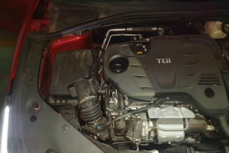 Used MG 5 Scorpio 2022 1.5T Trophy Sport Luxurious Edition Engine Bay Right