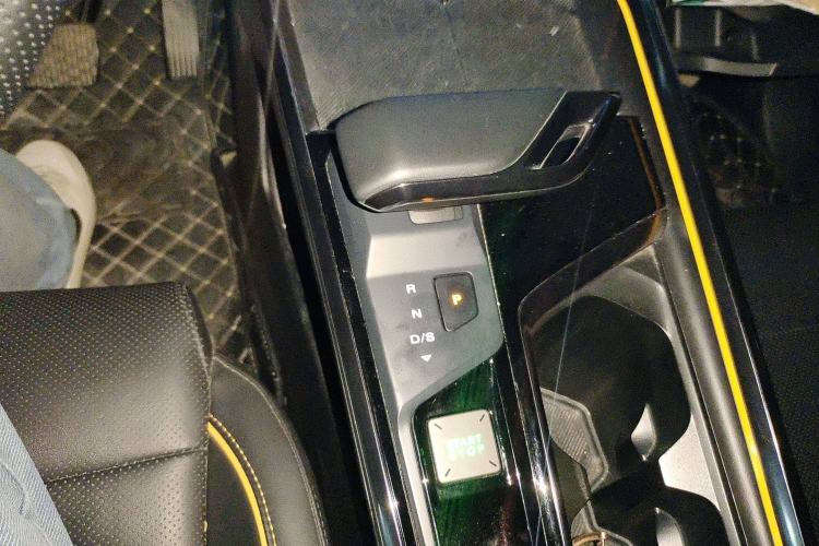 Used MG 5 Scorpio 2022 1.5T Trophy Sport Luxurious Edition Gear Lever