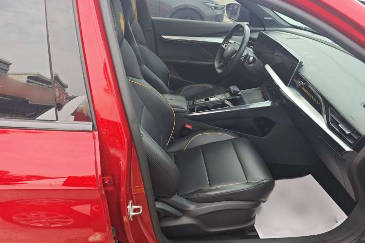 Used MG 5 Scorpio 2022 1.5T Trophy Sport Luxurious Edition Interior 7