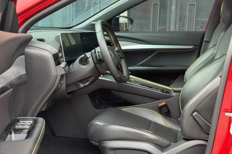 Used MG 5 Scorpio 2022 1.5T Trophy Sport Luxurious Edition Interior 8