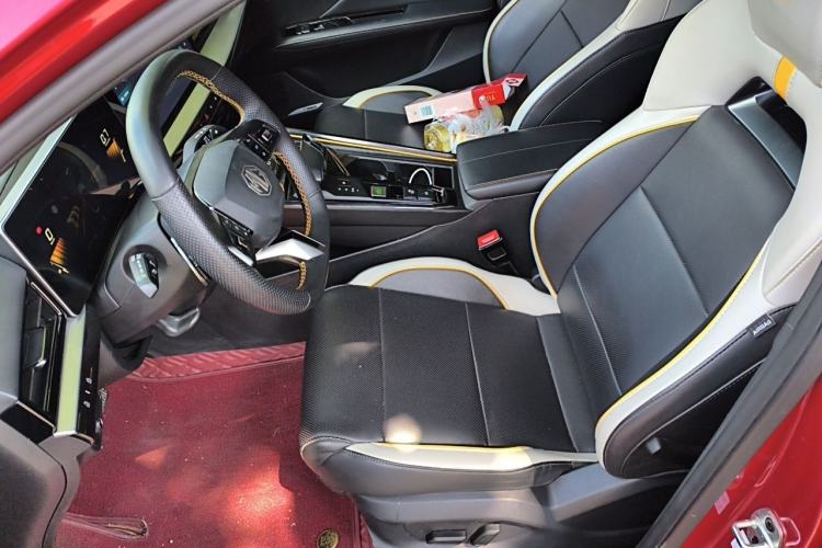 Used MG 5 Scorpio 2022 1.5T Trophy Sport Luxurious Edition Left Front Seat