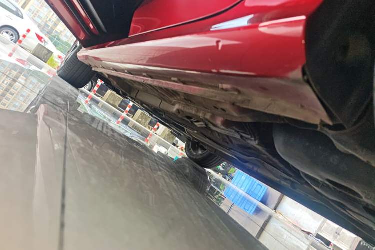 Used MG 5 Scorpio 2022 1.5T Trophy Sport Flagship Edition Left Side Sill