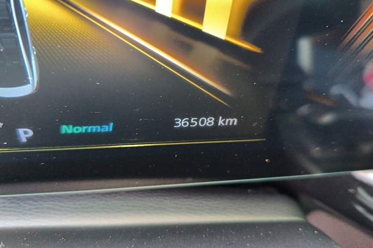 Used MG 5 Scorpio 2022 1.5T Trophy Sport Luxurious Edition Odometer Close Up
