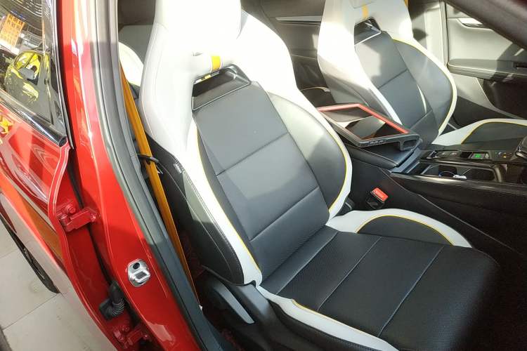Used MG 5 Scorpio 2022 1.5T Trophy Sport Luxurious Edition Right Front Seat