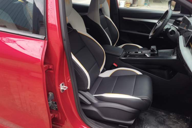 Used MG 5 Scorpio 2022 1.5T Trophy Sport Luxurious Edition Right Front Seat