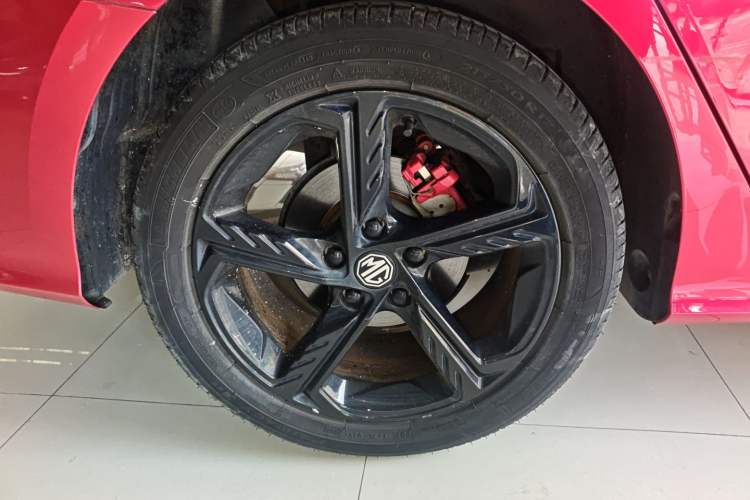Used MG 5 Scorpio 2022 1.5T Trophy Sport Flagship Edition Right Rear Wheel Hub