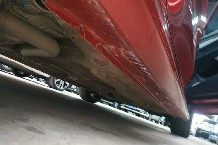 Used MG 5 Scorpio 2022 1.5T Trophy Sport Luxurious Edition Right Side Sill
