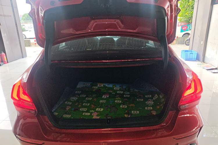Used MG 5 Scorpio 2022 1.5T Trophy Sport Flagship Edition Trunk