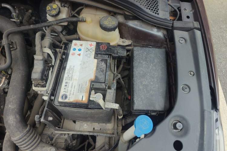 Used MG 5 Scorpio 2022 1.5T Trophy Sport Flagship Edition Engine Bay Left