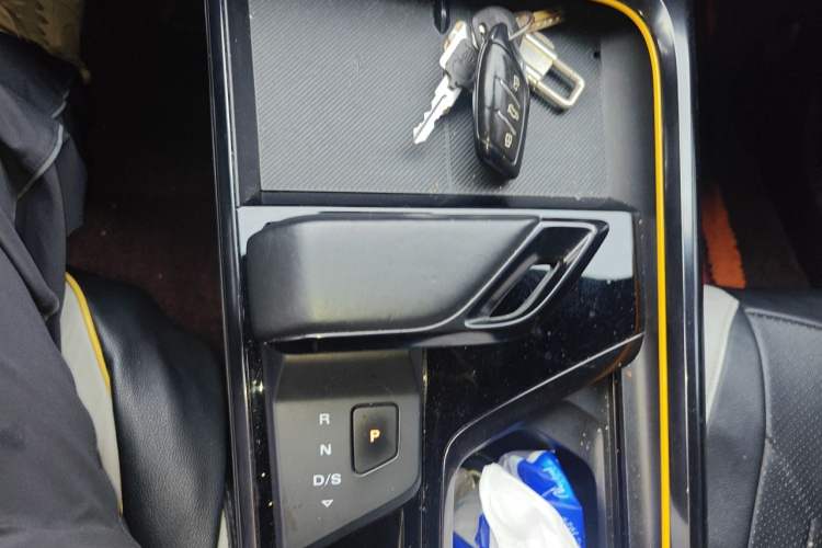 Used MG 5 Scorpio 2022 1.5T Trophy Sport Flagship Edition Gear Lever