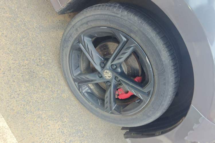 Used MG 5 Scorpio 2022 1.5T Trophy Sport Flagship Edition Right Front Wheel Hub