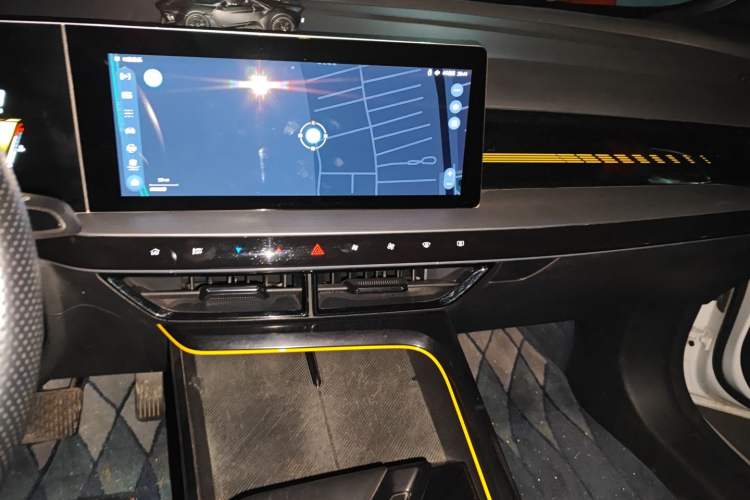 Used MG 5 Scorpio 2022 1.5T Luxury Edition Audio And AC Panel