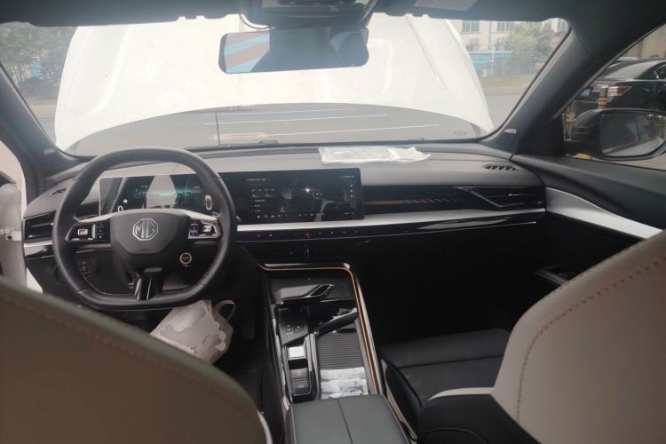 Used MG 5 Scorpio 2022 1.5T Luxury Edition Center Console