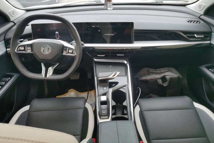 Used MG 5 Scorpio 2022 1.5T Luxury Edition Center Console
