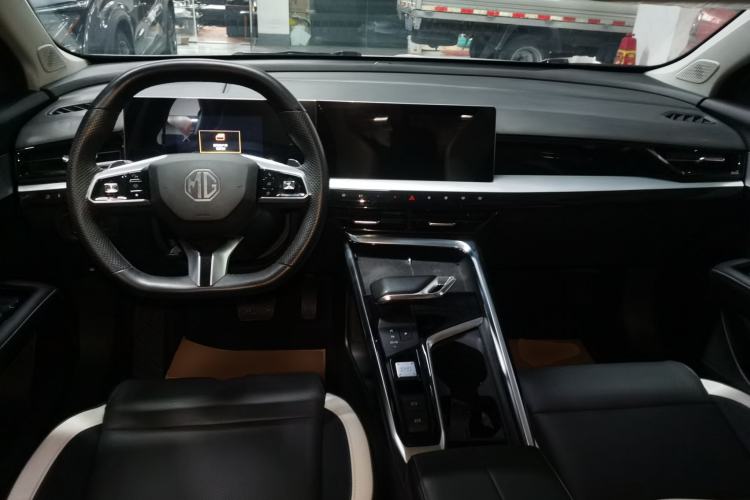 Used MG 5 Scorpio 2022 1.5T Luxury Edition Center Console
