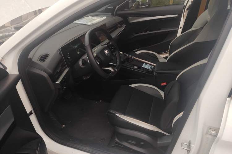 Used MG 5 Scorpio 2022 1.5T Luxury Edition Driver Seat