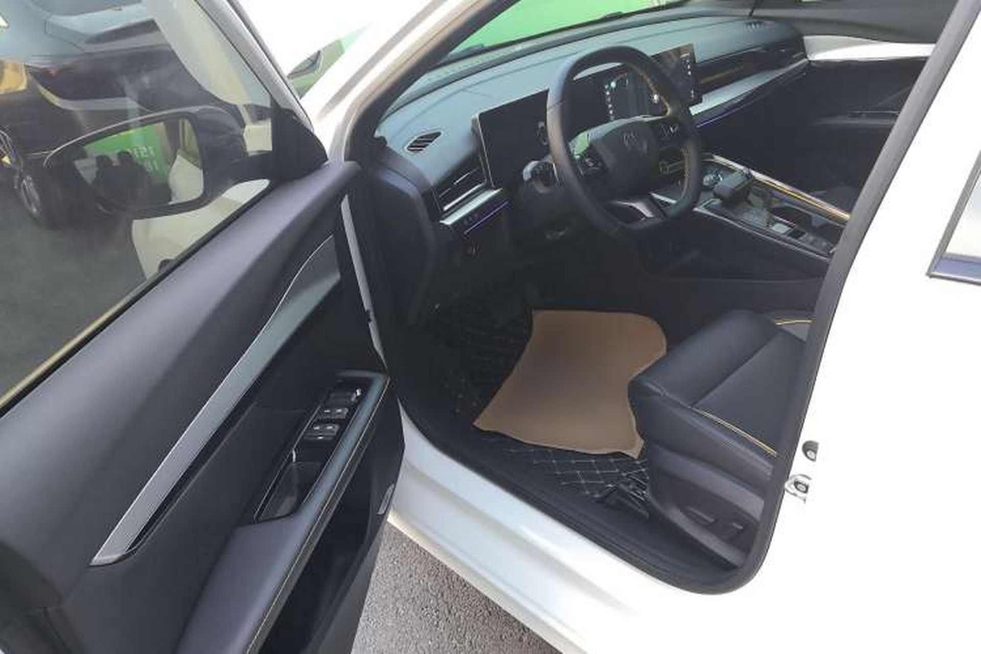 Used MG 5 Scorpio 2022 1.5T Trophy Sport Luxurious Edition Driver Seat