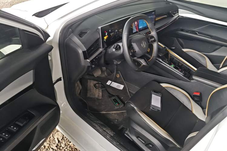 Used MG 5 Scorpio 2022 1.5T Trophy Sport Luxurious Edition Driver Seat