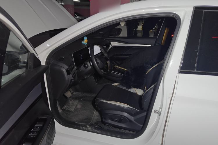 Used MG 5 Scorpio 2022 1.5T Trophy Sport Luxurious Edition Driver Seat