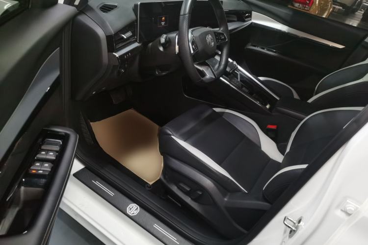 Used MG 5 Scorpio 2022 1.5T Luxury Edition Driver Seat