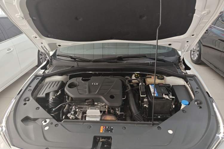 Used MG 5 Scorpio 2022 1.5T Trophy Sport Luxurious Edition Engine Bay