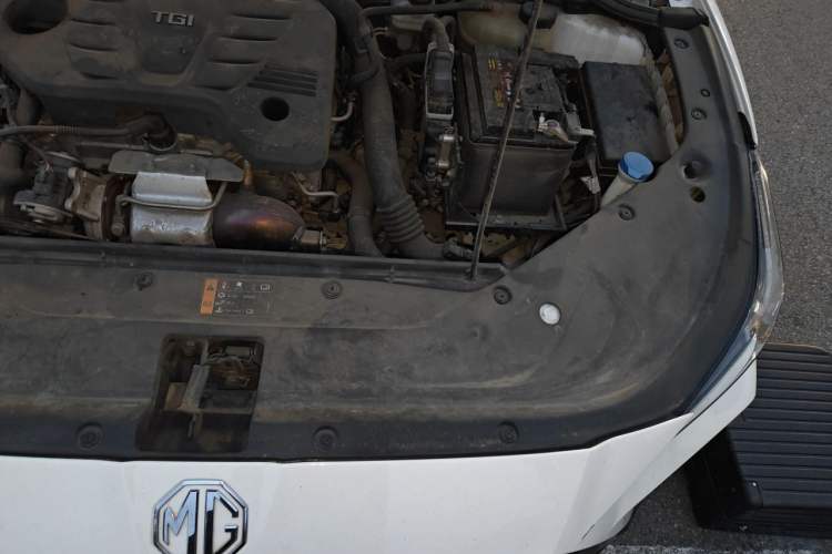 Used MG 5 Scorpio 2022 1.5T Trophy Sport Flagship Edition Engine Bay Left