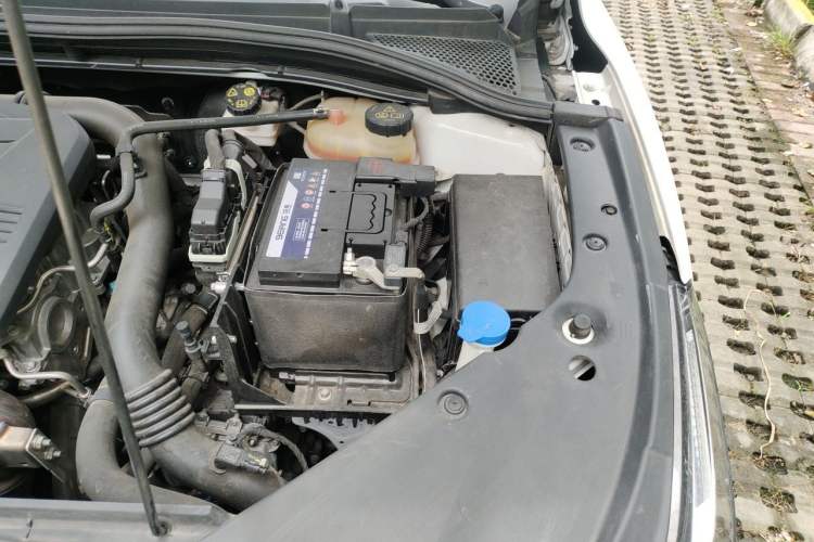 Used MG 5 Scorpio 2022 1.5T Trophy Sport Luxurious Edition Engine Bay Left