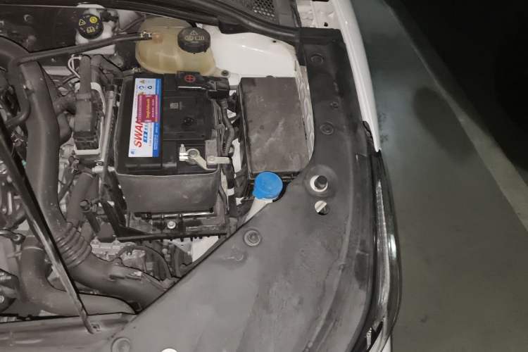 Used MG 5 Scorpio 2022 1.5T Trophy Sport Flagship Edition Engine Bay Left